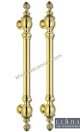 Tay Nắm Cửa Chính Đồng Trơn:Tay nắm cửa chính đồng trơn không hoa văn Libra, tay nắm đồng đúc vàng bóng láng mịn, phong cách cổ điển giản đơn, hàng chính hãng nhập khẩu từ Tây Ban Nha.