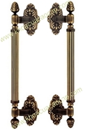 Tay Nắm Cửa Bằng Đồng DH146:Tay nắm cửa bằng đồng nhập khẩu từ Tây Ban Nha. Tay nắm cổ điển siêu bền màu. Giá tay nắm đồng cạnh tranh tốt nhất, tại TP.HCM